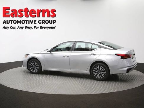 Used 2023 Nissan Altima 2.5 SV AWD/4WD image 61