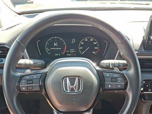 Certified 2025 Honda Pilot Touring image 22