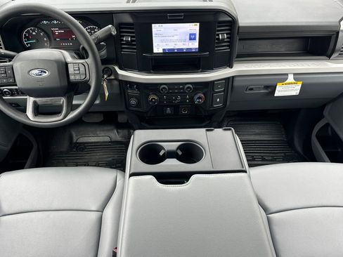 New 2026 Ford F250 XL w/ XL Chrome Package RWD image 12