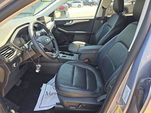 Used 2022 Ford Escape SEL AWD/4WD image 2