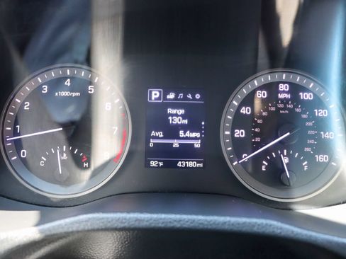 Used 2016 Hyundai Tucson Sport FWD image 31