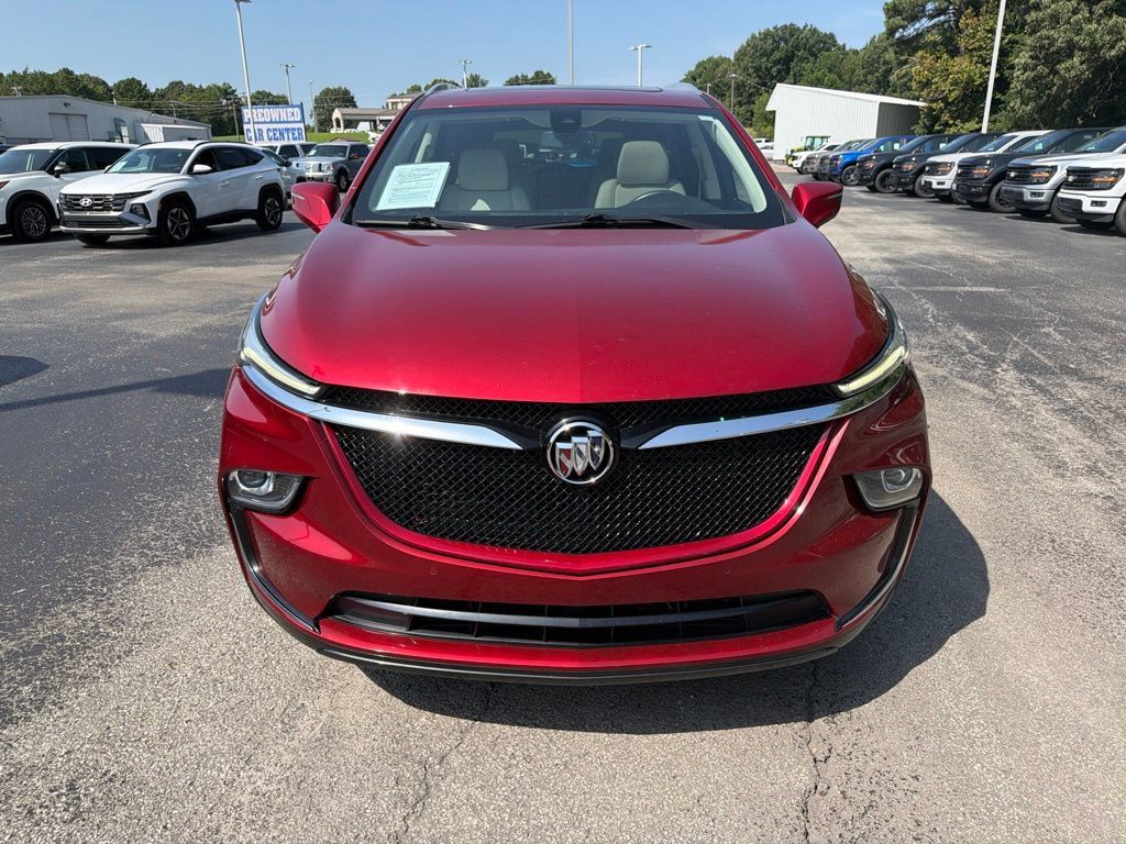 Used 2023 Buick Enclave Essence w/ Experience Buick Package FWD image 8