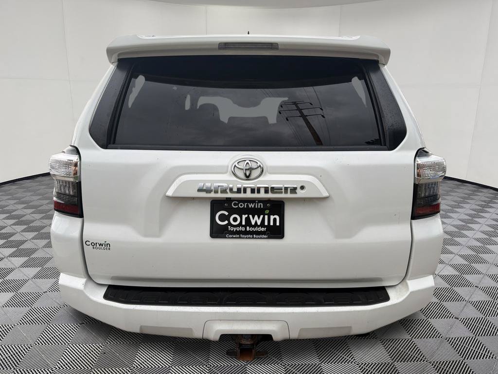 Used 2016 Toyota 4Runner SR5 AWD/4WD image 7