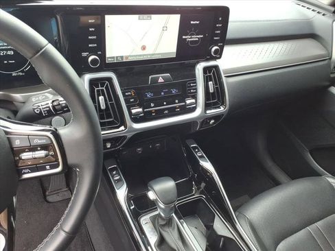 Used 2023 Kia Sorento SX AWD/4WD image 32