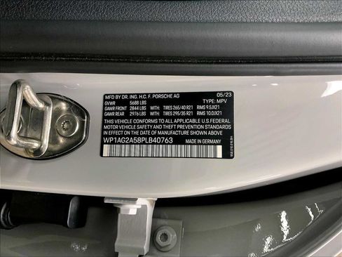 Used 2023 Porsche Macan S AWD/4WD image 36