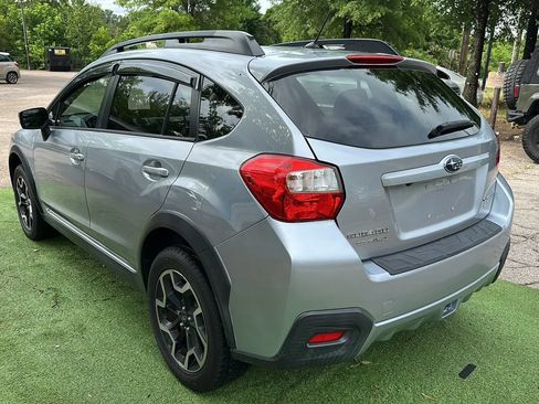 Used 2017 Subaru Crosstrek 2.0i Premium AWD/4WD image 5
