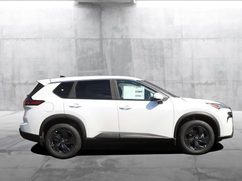 New 2026 Nissan Rogue SV w/ Cold Weather Package image 5