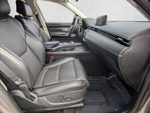 Used 2025 Genesis GV70 2.5T AWD/4WD image 20