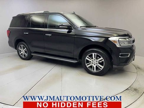 Used 2023 Ford Expedition Limited image 7