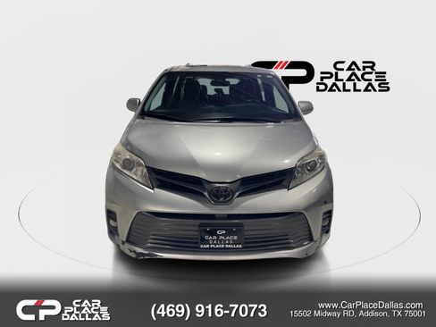Used 2020 Toyota Sienna XLE FWD image 5