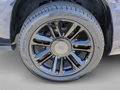 Used 2013 Cadillac Escalade Premium RWD image 26