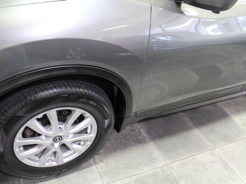 Used 2017 Nissan Rogue SV w/ SV Premium Package AWD/4WD image 33