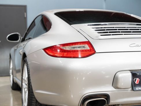 Used 2009 Porsche 911 Carrera RWD image 8