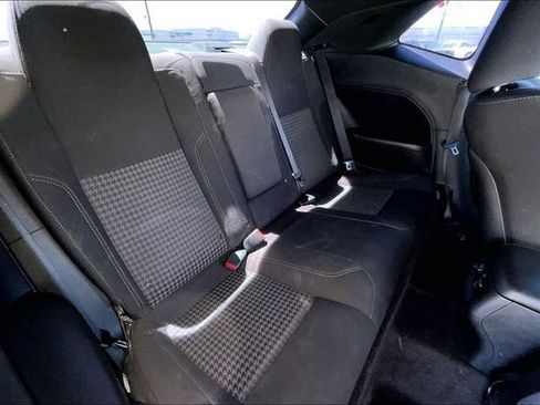 Used 2019 Dodge Challenger SXT RWD image 29