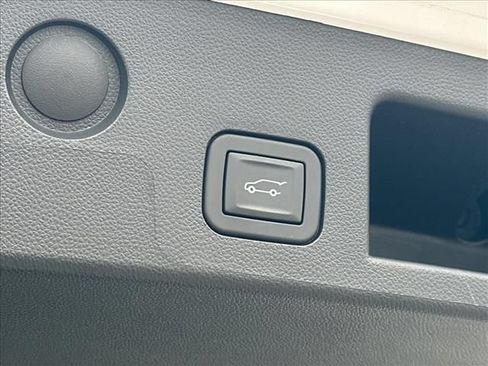 New 2026 GMC Terrain Denali AWD/4WD image 12