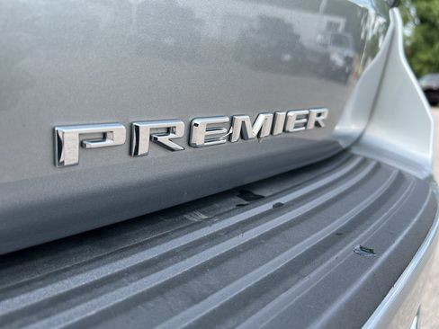 Used 2024 Chevrolet Suburban Premier AWD/4WD image 11