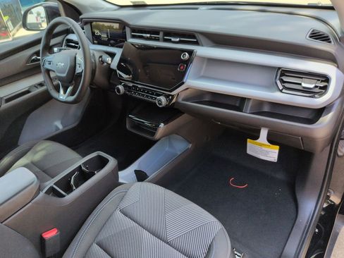 New 2027 Chevrolet Bolt LT w/ Comfort Package FWD image 25