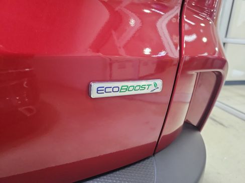 Used 2020 Ford Escape SE image 8