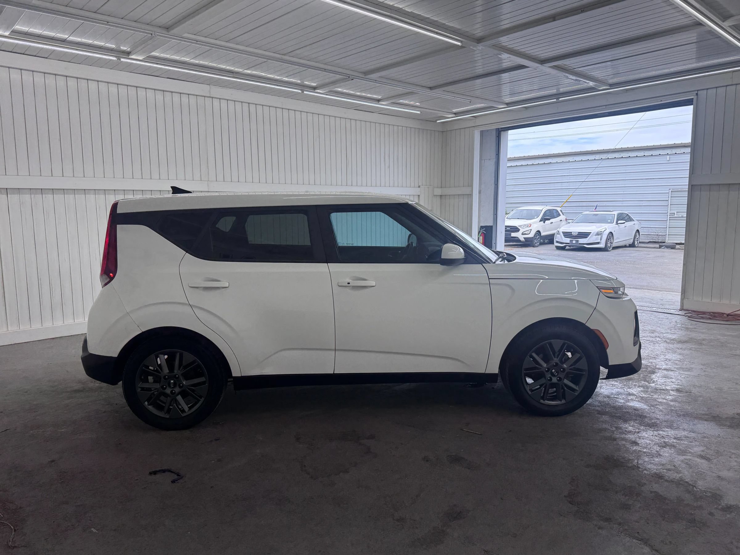 Used 2020 Kia Soul EX FWD image 4