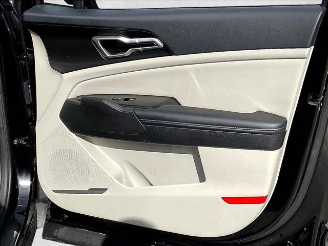 Used 2023 Kia Sportage EX FWD image 18