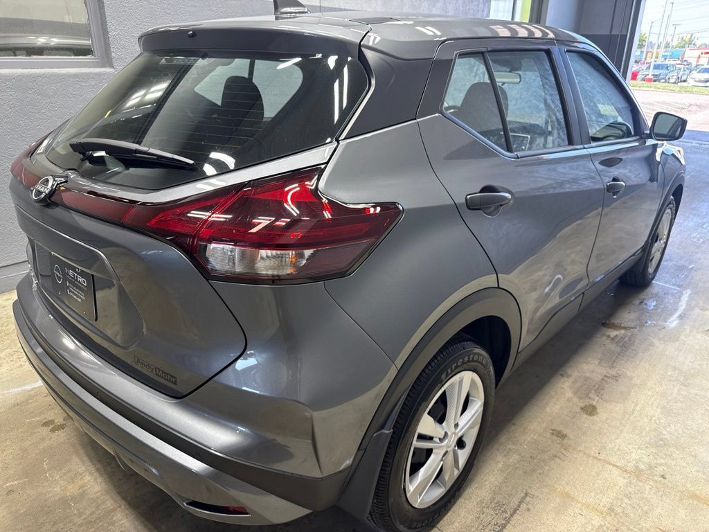 Used 2025 Nissan Kicks Play S FWD image 7