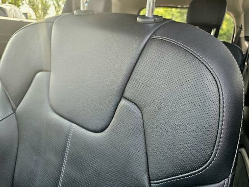 Used 2023 Kia Telluride EX w/ EX Captain's Chair Package FWD image 20