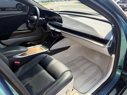 Used 2022 Lucid Air Grand Touring AWD/4WD image 21