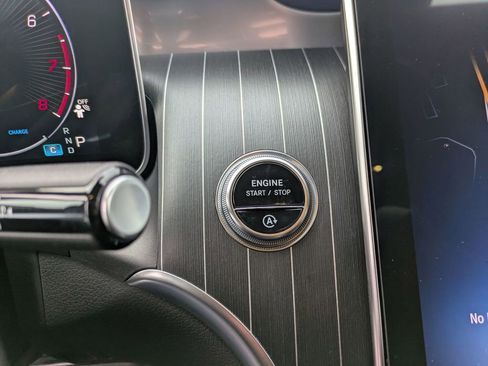 Used 2023 Mercedes-Benz GLC 300 GLC 300 image 36