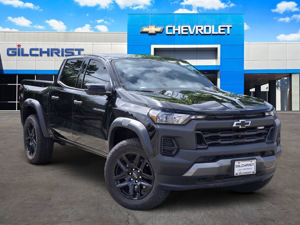 New 2025 Chevrolet Colorado Trail Boss w/ Midnight Edition AWD/4WD 360° Tour