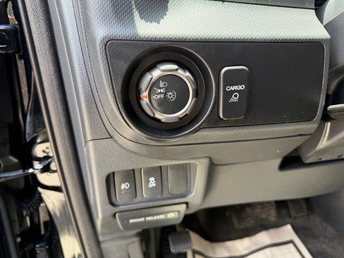 Used 2014 Honda Ridgeline SE image 20