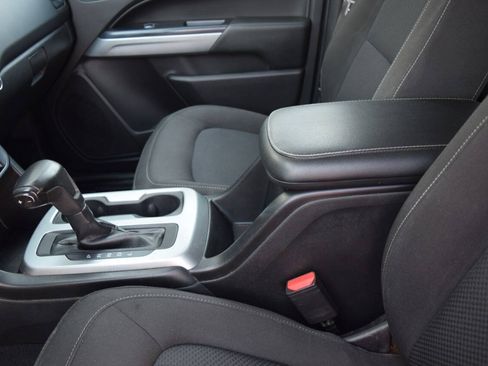 Used 2020 Chevrolet Colorado LT RWD image 31