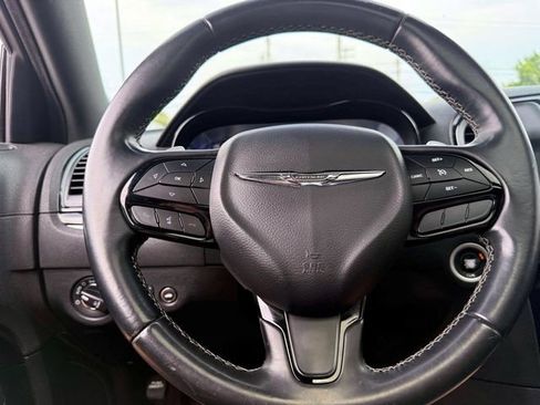 Used 2018 Chrysler 300 S w/ 300S Premium Group AWD/4WD image 22