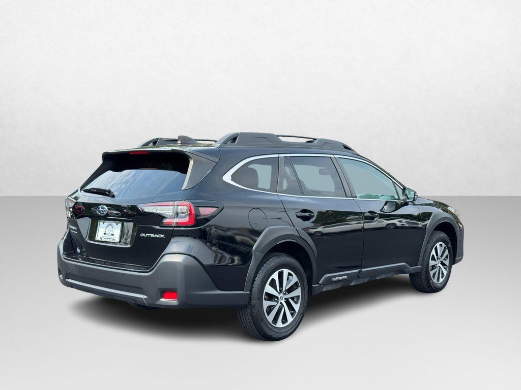 Used 2023 Subaru Outback Premium AWD/4WD image 4