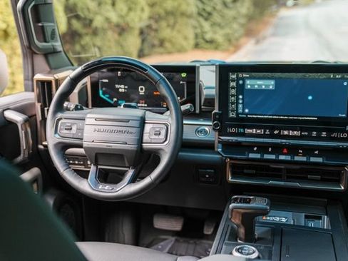 Used 2024 GMC Hummer EV 3X AWD/4WD image 31