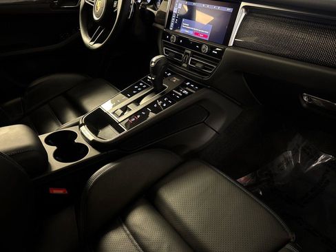 Used 2024 Porsche Macan GTS image 15