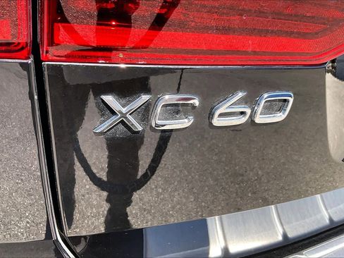 Used 2026 Volvo XC60 B5 Ultra w/ Protection Package Premier image 10