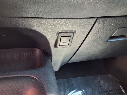 Used 2024 Toyota Corolla LE FWD image 24