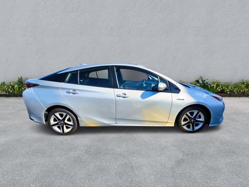 Used 2016 Toyota Prius Four Touring w/ Four Season Floor Mat Package FWD image 5