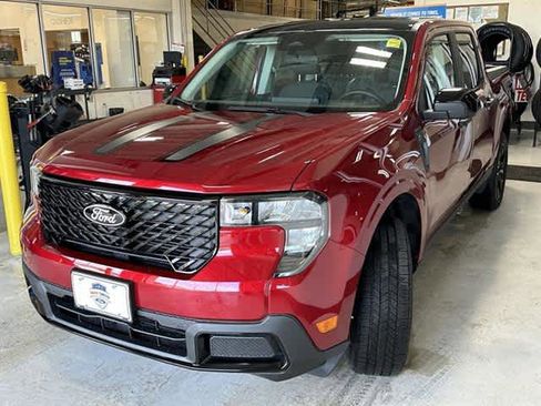 New 2025 Ford Maverick XLT w/ XLT Luxury Package image 3