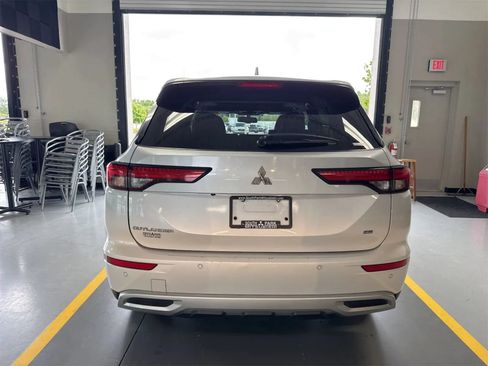 Used 2024 Mitsubishi Outlander Ralliart AWD/4WD image 4
