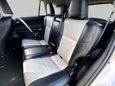 Used 2015 Toyota RAV4 XLE AWD/4WD image 20