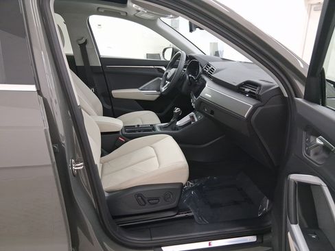 Used 2025 Audi Q3 2.0T Premium w/ Convenience Package image 32