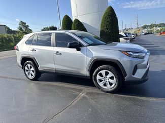 Used 2024 Toyota RAV4 LE AWD/4WD video 1