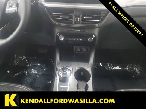 Certified 2024 Ford Escape Active w/ Tech Pack #2 image 11