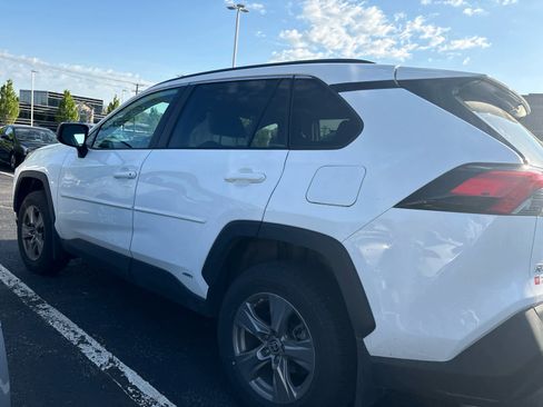 Used 2025 Toyota RAV4 XLE w/ Convenience Package AWD/4WD image 4