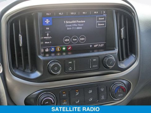 Used 2022 Chevrolet Colorado Z71 w/ Safety Package AWD/4WD image 17