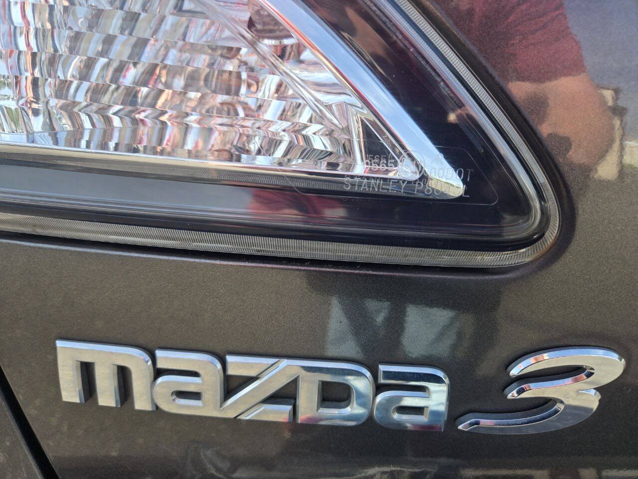 Used 2010 MAZDA MAZDA3 i Touring FWD image 11