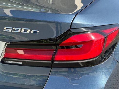 Used 2023 BMW 530e w/ Premium Package RWD image 33