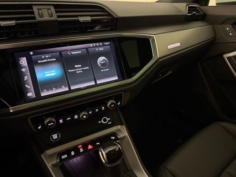 Used 2023 Audi Q3 2.0T Premium Plus image 22