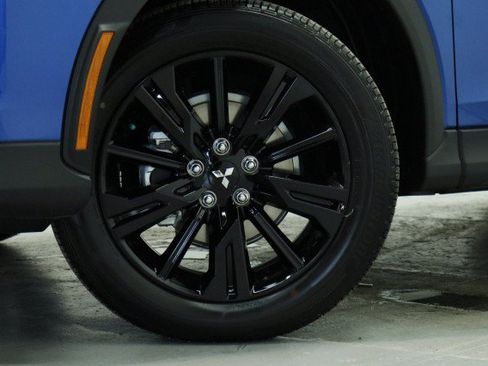 New 2026 Mitsubishi Eclipse Cross LE AWD/4WD image 3
